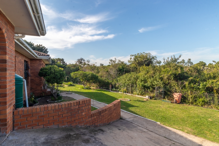 3 Bedroom Property for Sale in Seafield Eastern Cape